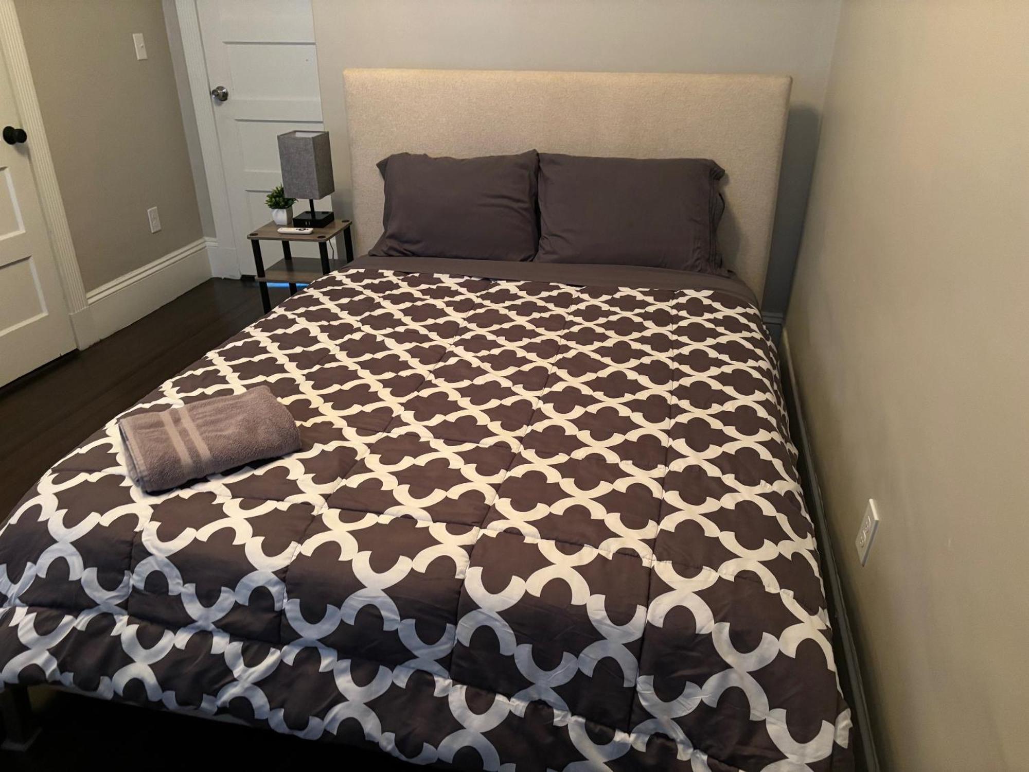Homestay In Boston - Dorchester Fields Corner Area Екстериор снимка